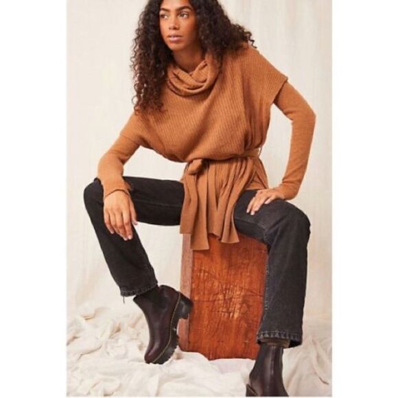 NWT FREE PEOPLE WHISTLER LUXE SWEATER SET - Picture 1 of 3